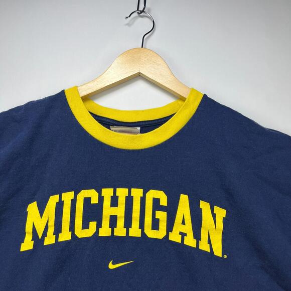 Vintage Nike Michigan Wolverines 2XL Sleeveless Shirt - Picture 3 of 9